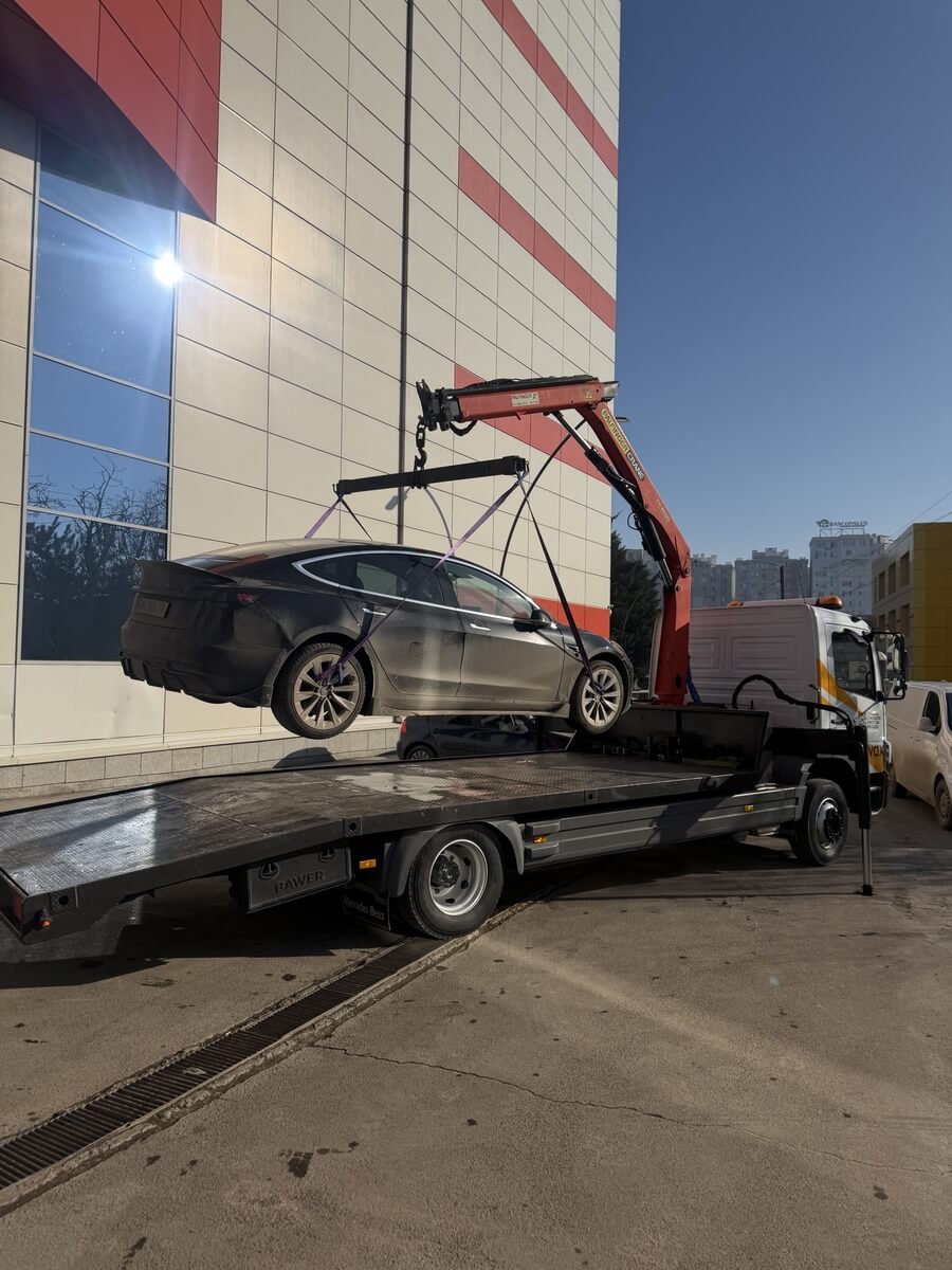 manipulare tesla